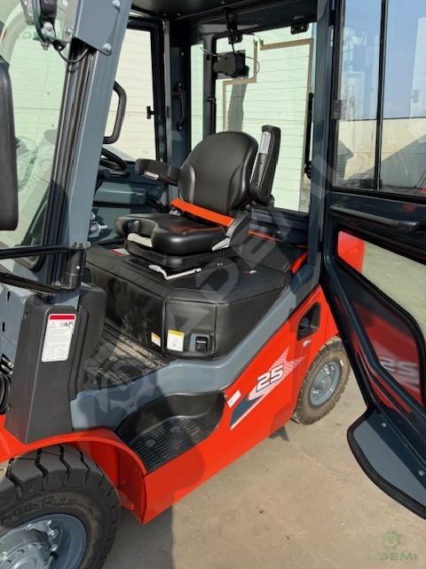 HELI NOWY wózek widłowy Diesel Triplex 4.70 - slide 131